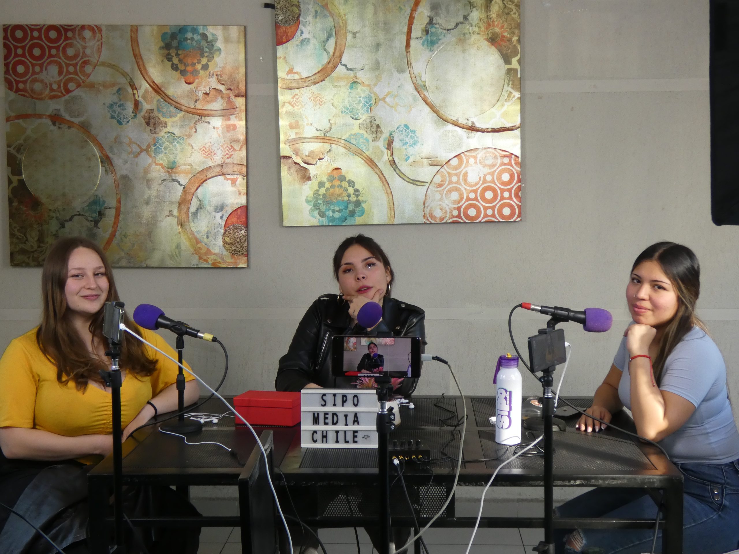 Equipo del programa Ellas Juran